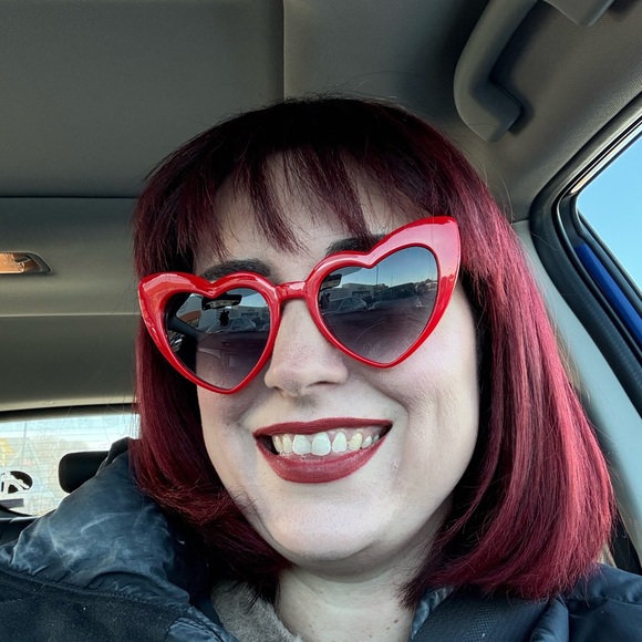 Meet your Posher, Cat - Picture 2 of 4